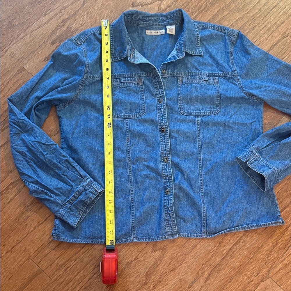 Mountain Lake size XL, denim shirt with metal buttons in the front - Picture 7 of 11